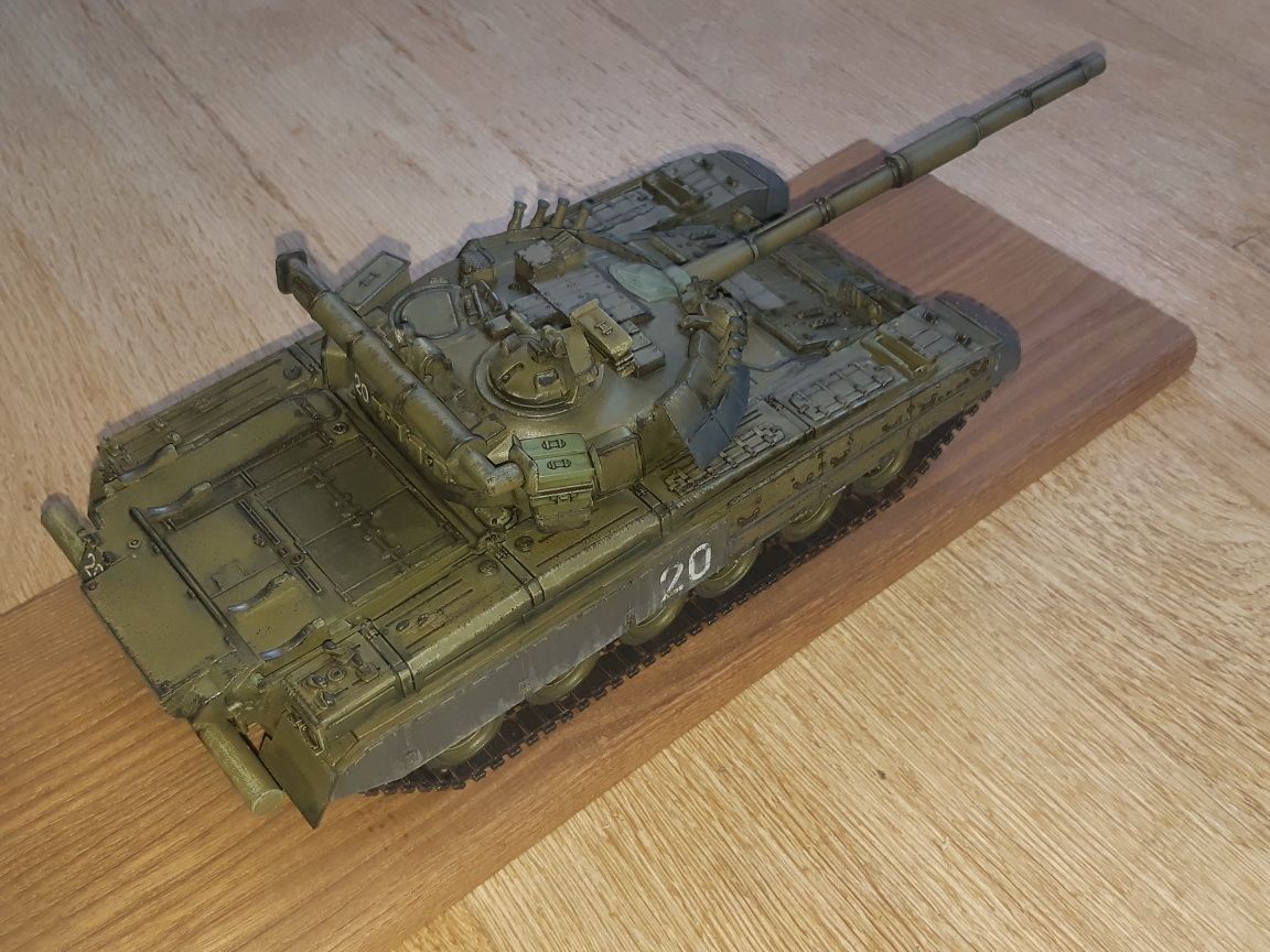 Стендовые модели Т-80БВ