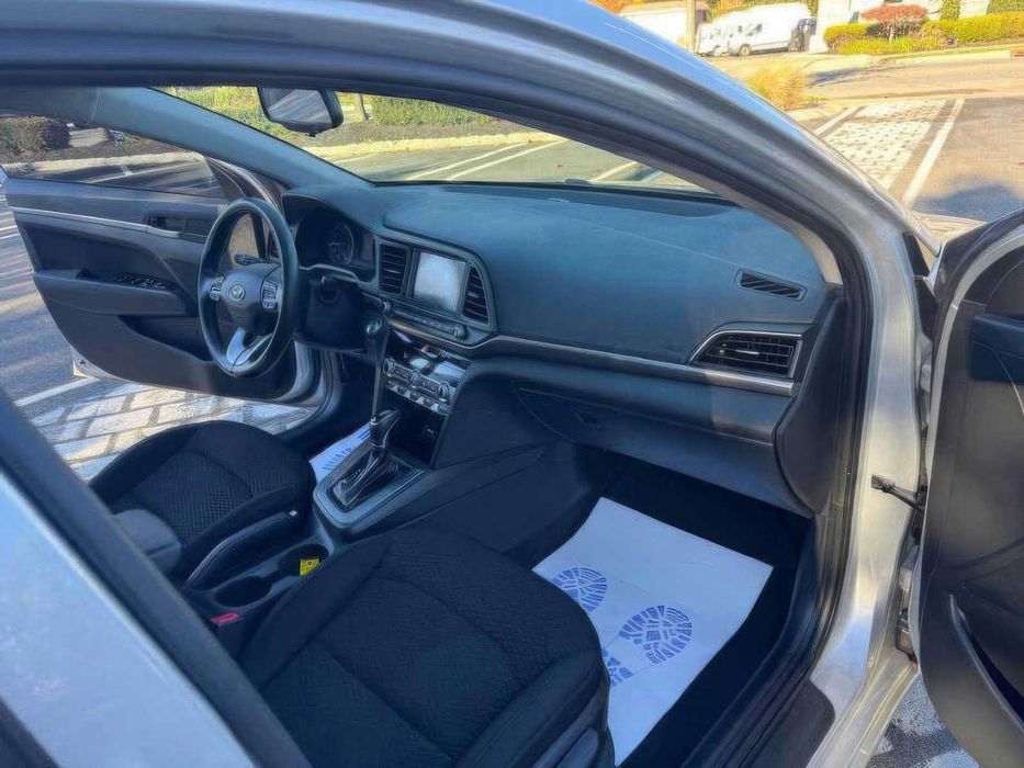 Hyundai Elantra      2019