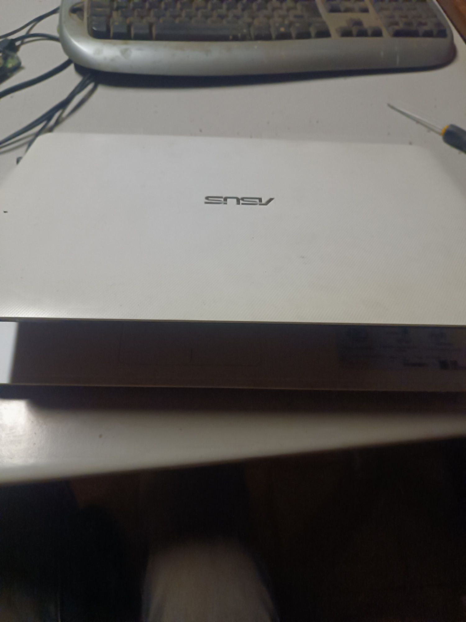 Portátil ASUS a funcionar bem