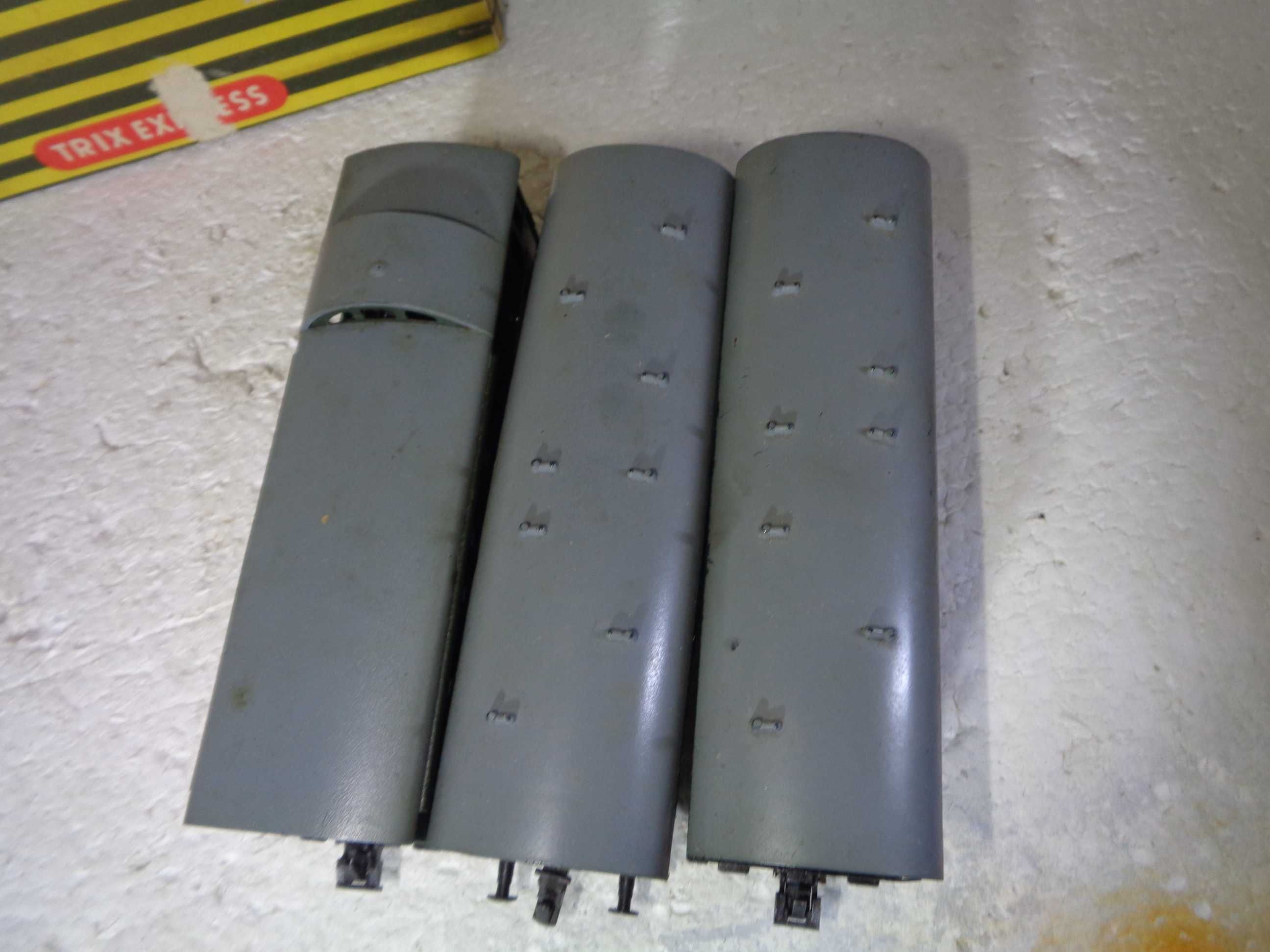 1:87 TRIX Lote de 3 carruagens de passageiros sistema antigo TRIX
