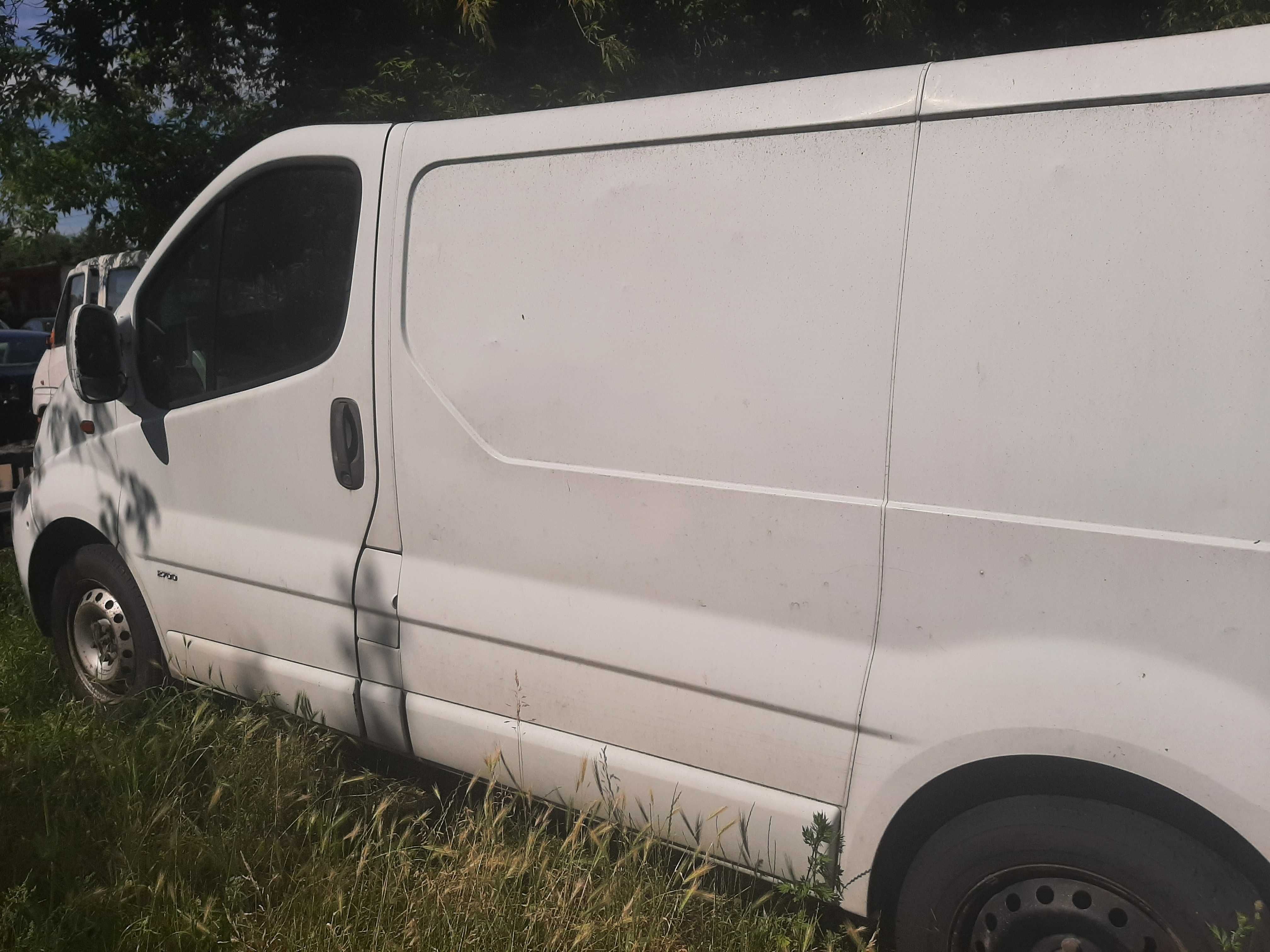 opel vivaro 1.9 dti 2006r samochód w całości lub na części