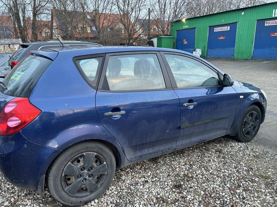 Kia ceed 2007 uszkodzony silnik