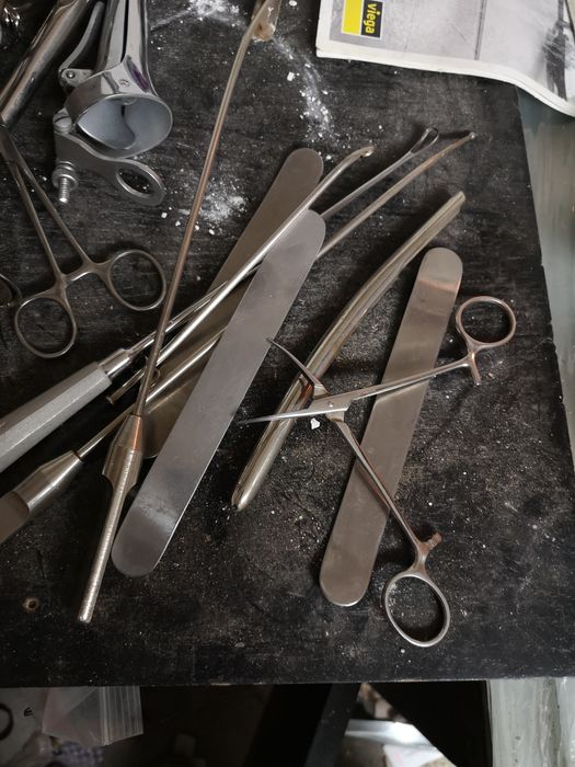 Narzędzia ginekologiczne, chirurgiczne, wzierniki, nożyce