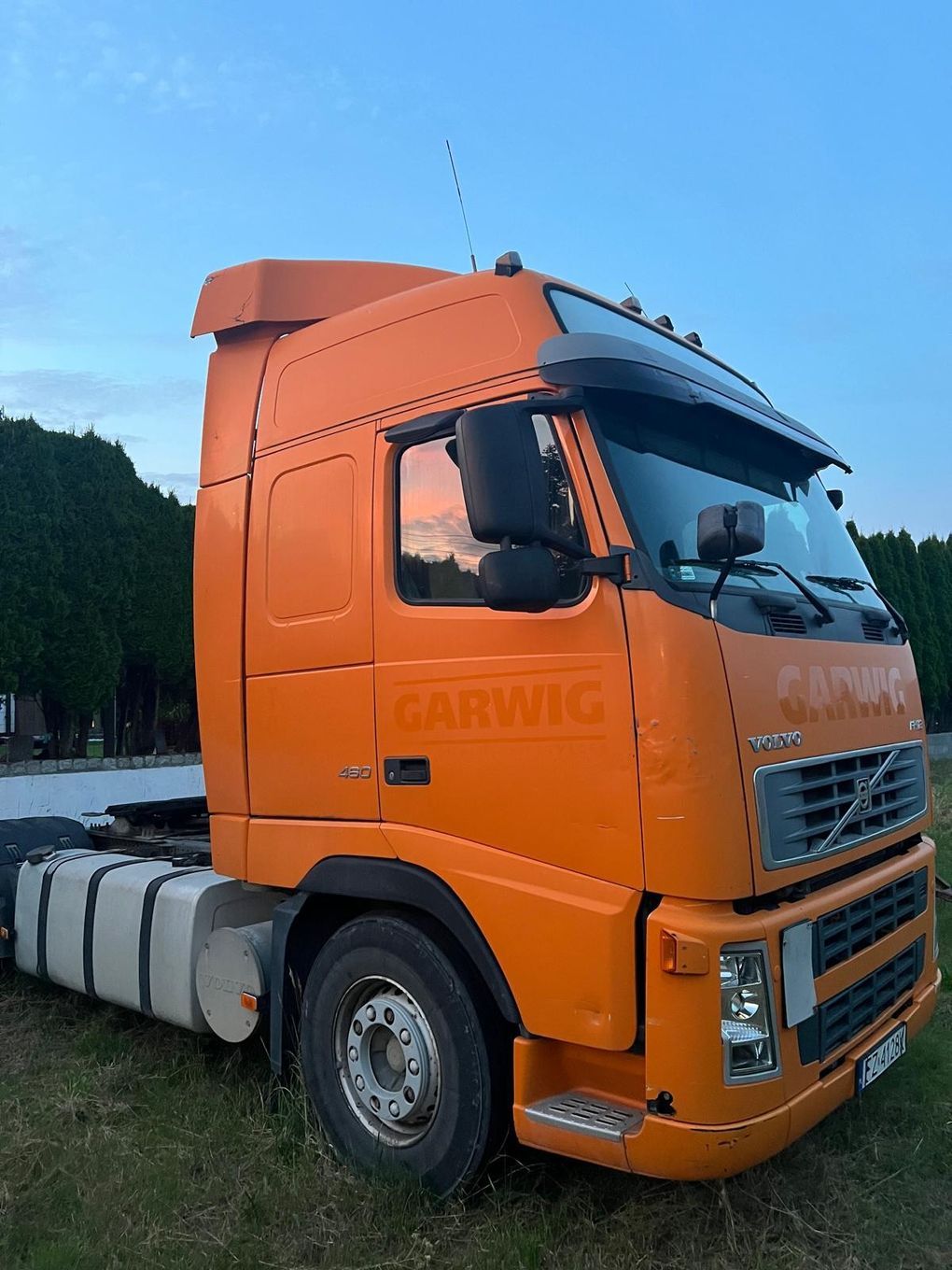 Volvo FH  VOLVO FH 13 460 z hydraulika Jako pomoc drogowa. Tanie ubezpieczenie