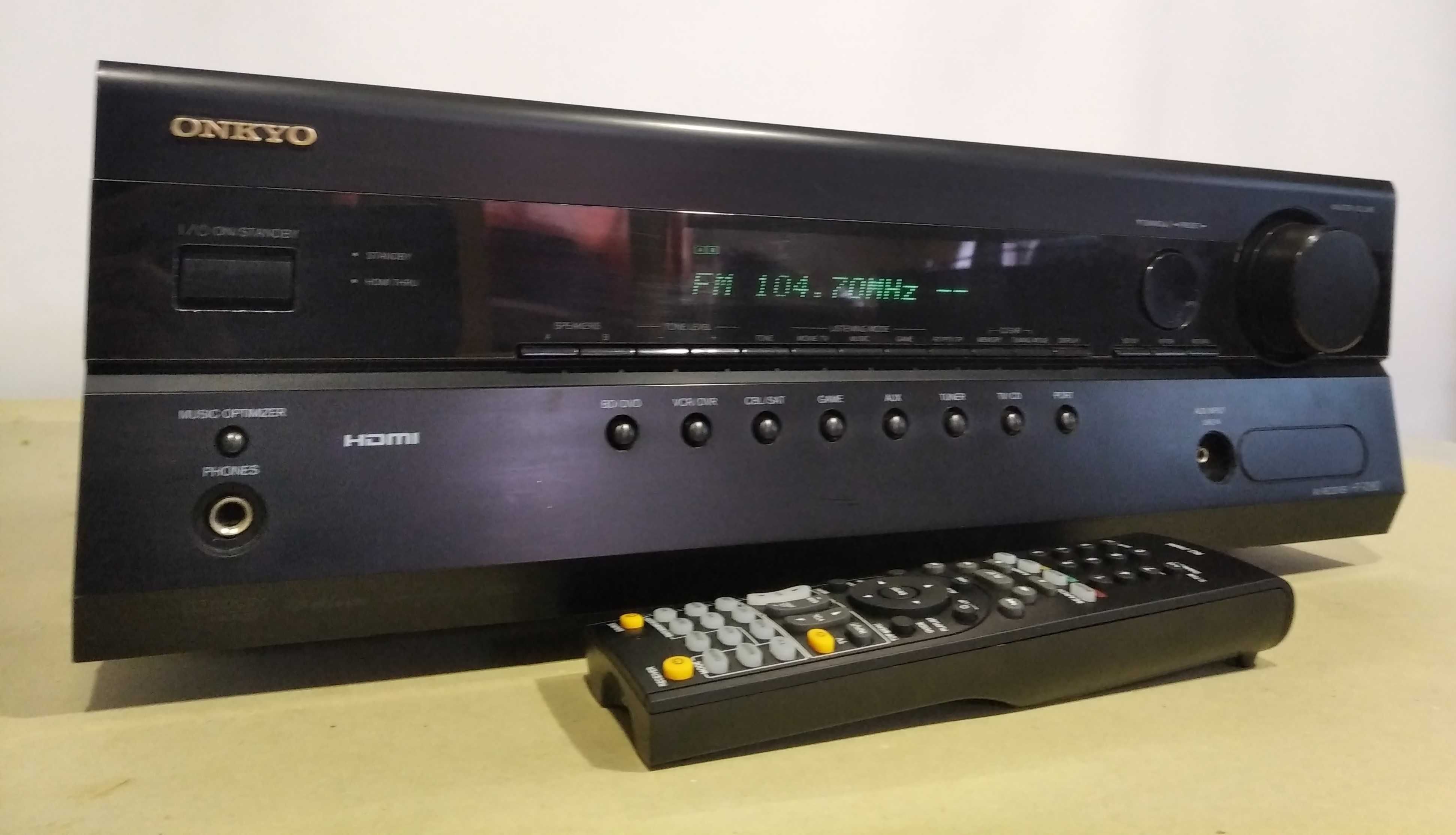 Ресивер Onkyo HT-R380,має HDMI,ЦАП,FM,Dolby, 5.1 канальний,пульт ДУ