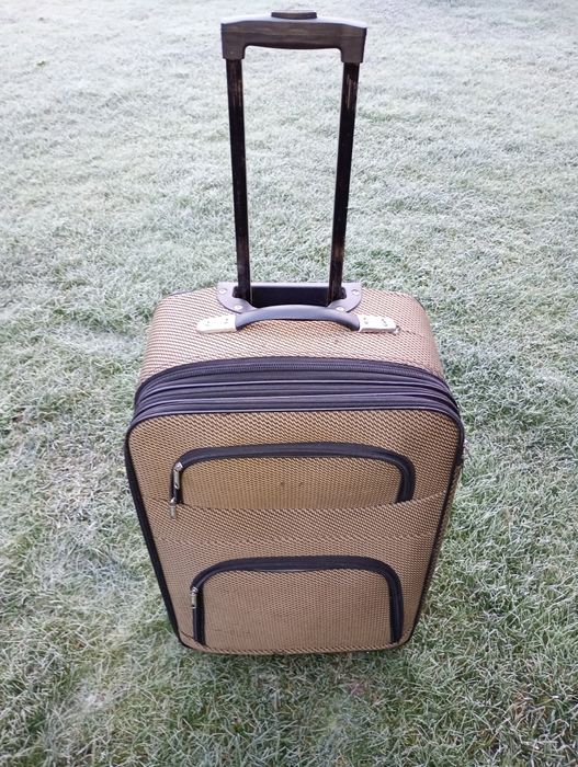 Сумка дорожная на колесах недорого.