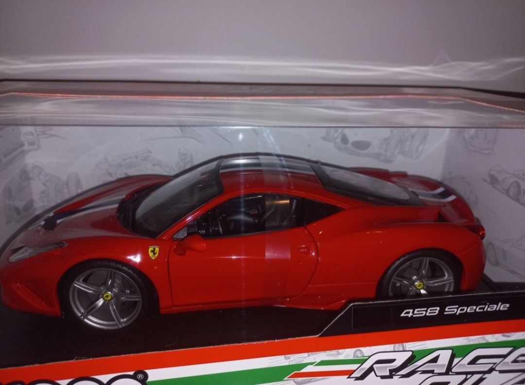 Bburago Ferrari 458 Speciale, skala 1:18