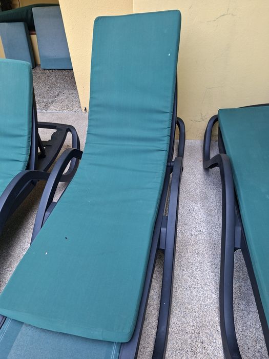 1 Colchão para espreguiçadeira jardim, tecido verde, usado