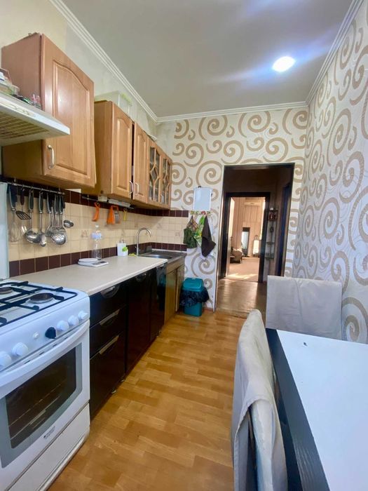 Продаж 2 кімнатної сталінки, Металургів(проспект Соборний) 213-088-582