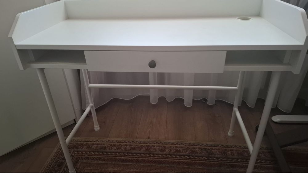 Biurko Ikea Hauga