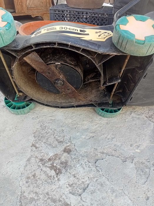 Corta Relvas Eléctrico