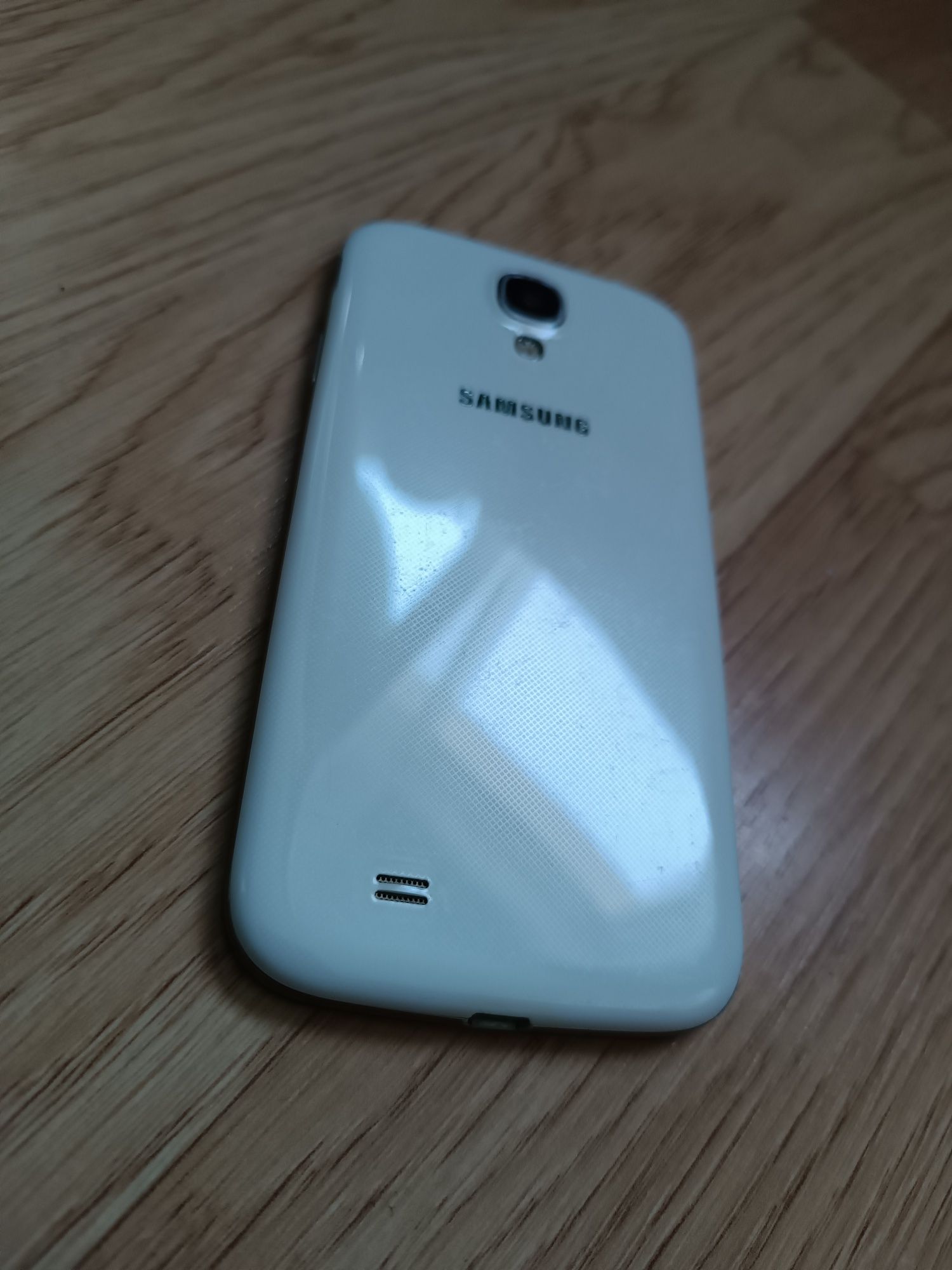 Samsung Galaxy S4 GT-I9505 Biały