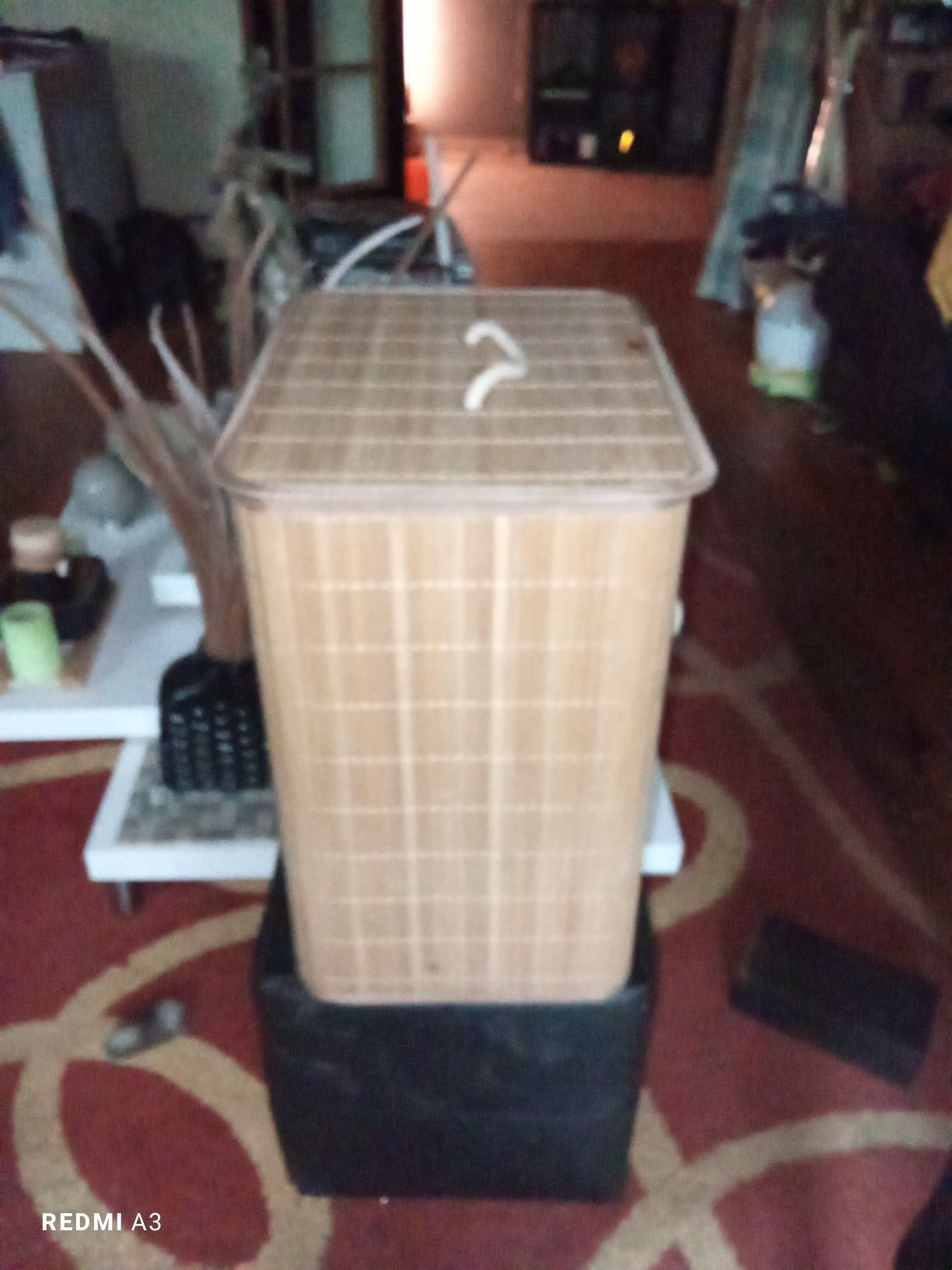 Cesto roupa em bom estado