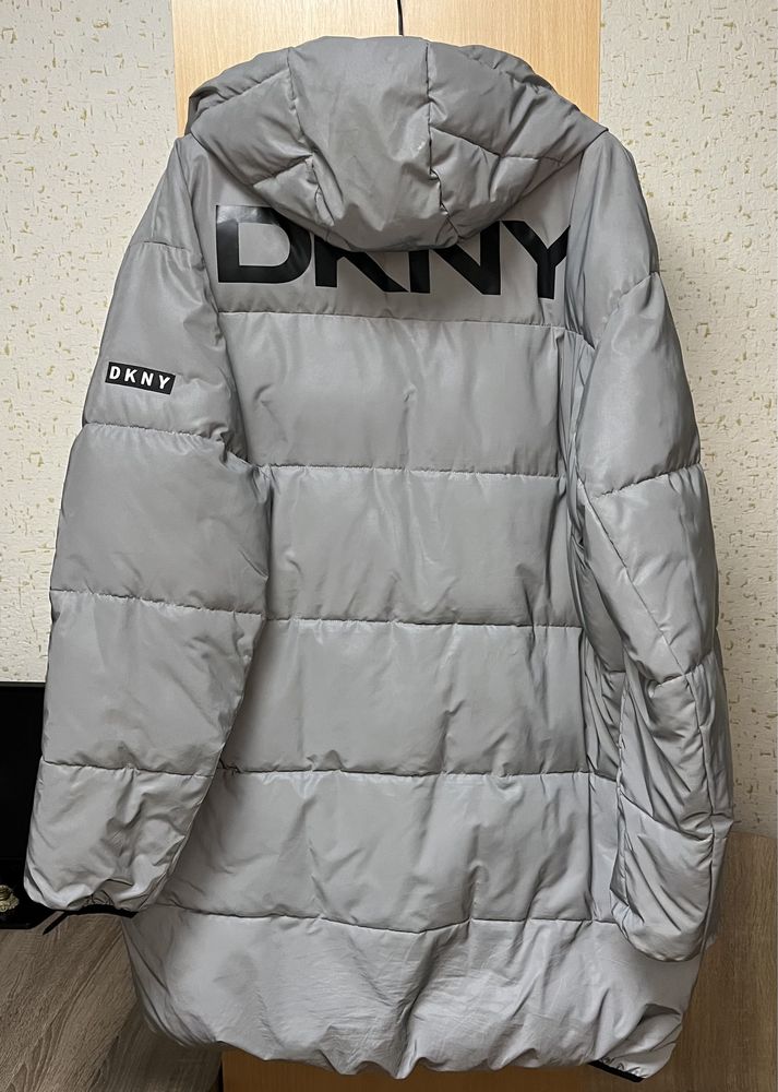 Зимова куртка DKNY