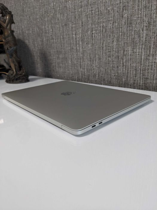 Apple MacBook Pro 2018 16/1 Tb