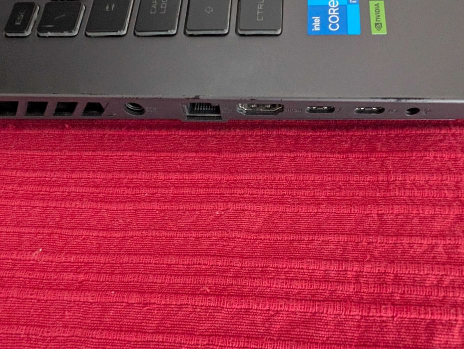 ASUS ROG Strix G16 - Intel Core i7-13650HX/64GB/1TB SSD/RTX 4060/16"