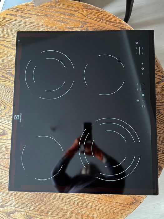 Płyta Grzewcza  ELEKTROLUX  na gwarancji