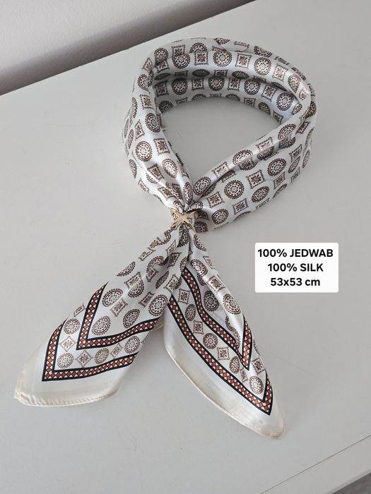 Elegancka Apaszka jedwabna 53x53 cm - Stylowa i uniwersalna!