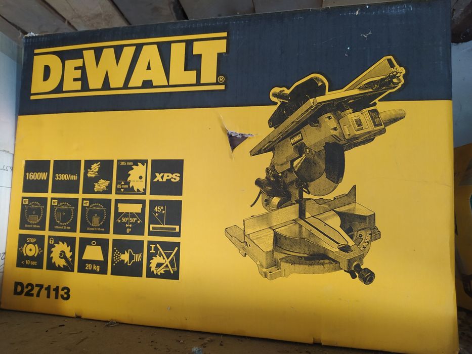 Pilarka ukosowa DeWalt D27113 fabryczny zestaw