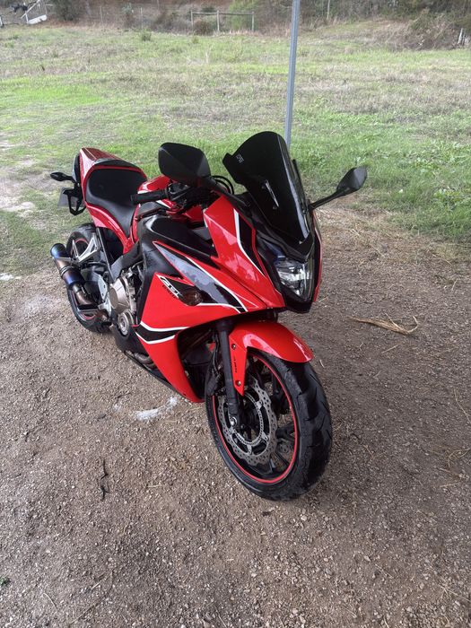 CBR650f com extras