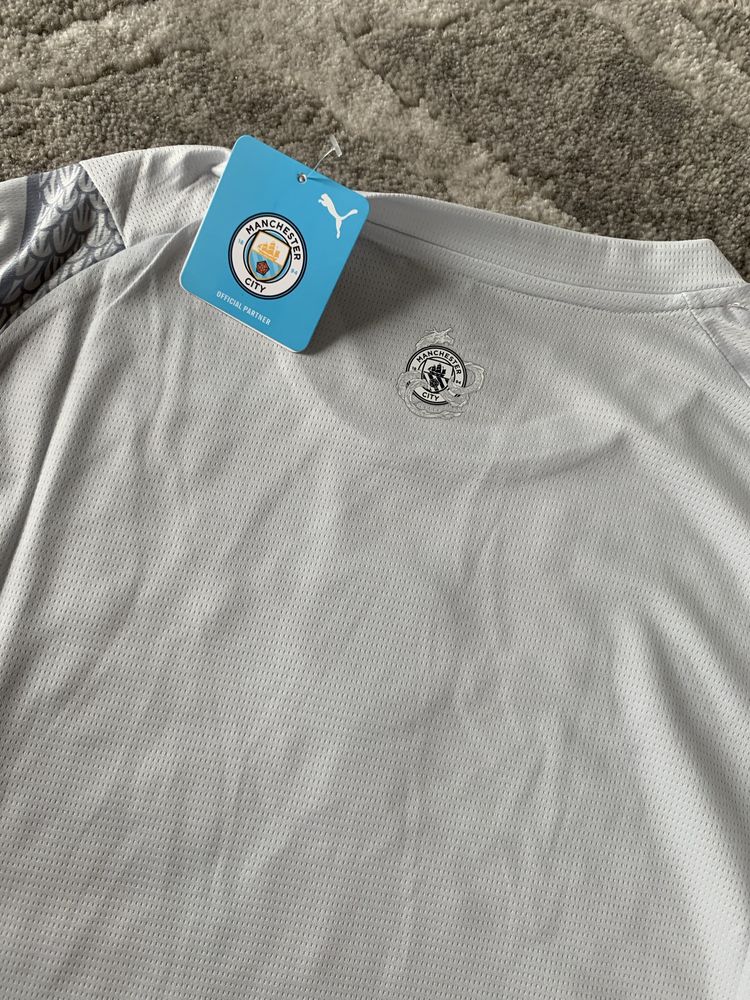 Дуже легка та стильна футболка  Puma- Manchester City