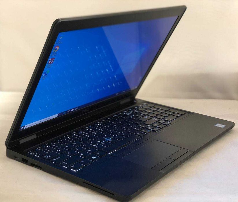Ноутбук Dell Latitude 5590 15,6" FHD / i5-8250U / 8GB DDR4 / 256GB SSD