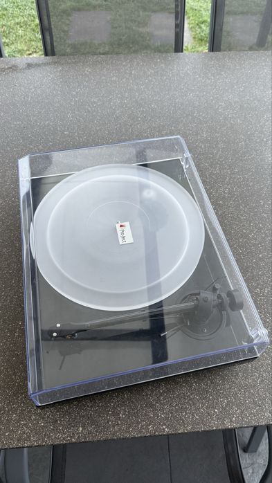 Gramofon Pro-ject 1-X Pression III zadbany komplet carbon