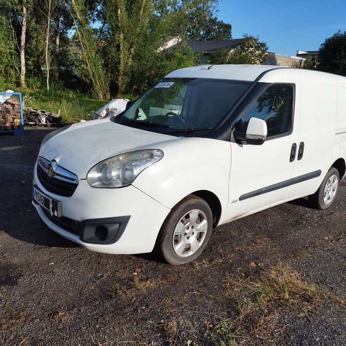 opel combo 1.3 CDTI anglik części przód silnik