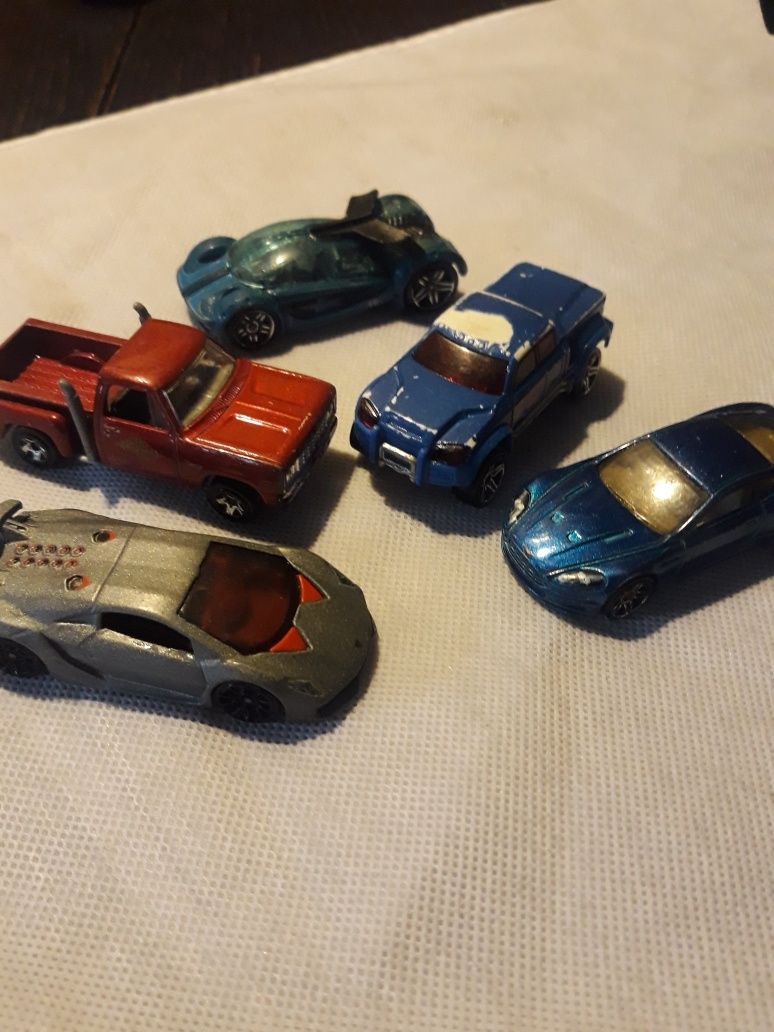 Zestaw Hot Wheels 5szt