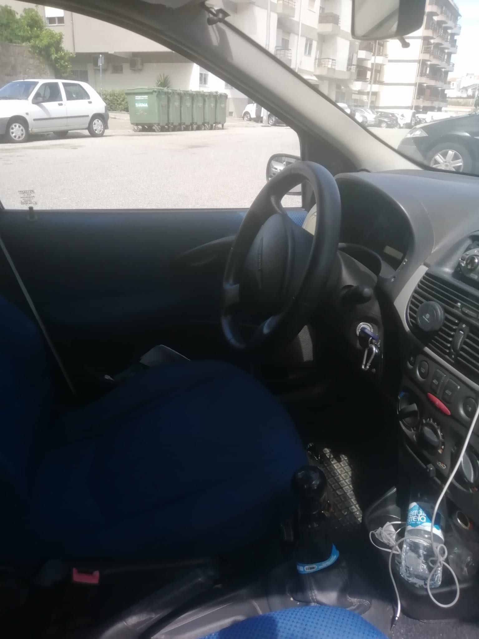Fiat Punto - 2001 - Bom estado