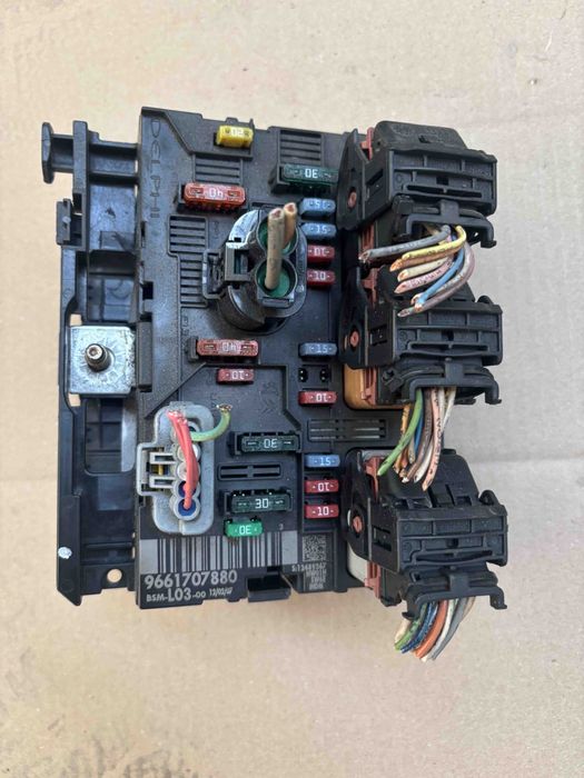 Блок запобіжників 9667199780 R09. 9664997880 R09.Citroen. Peugeot