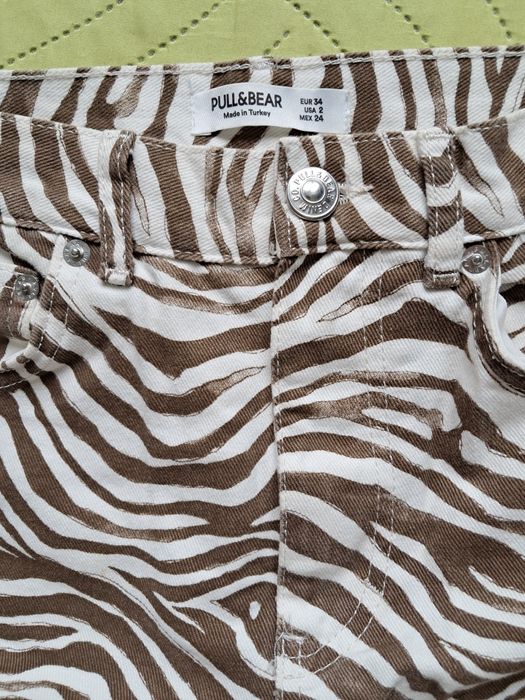 Spodnie jeansy, prosta nogawka