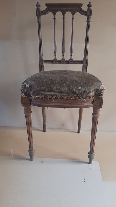 Стулья антикварные