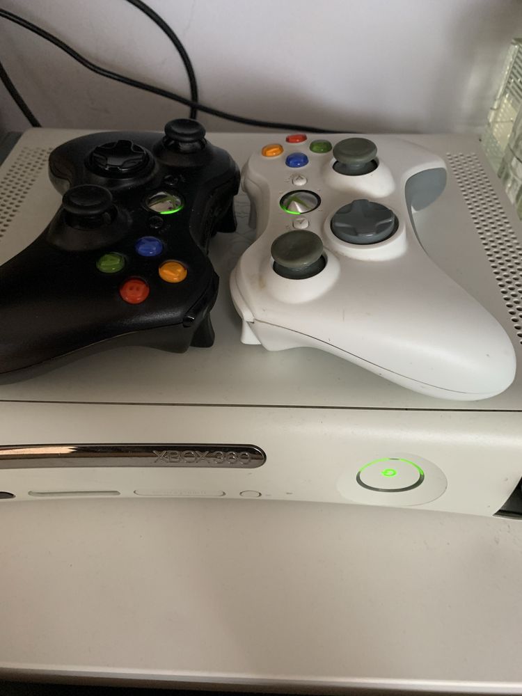 Xbox 360 z kinect i z 5 grami w tym z GTA 5.