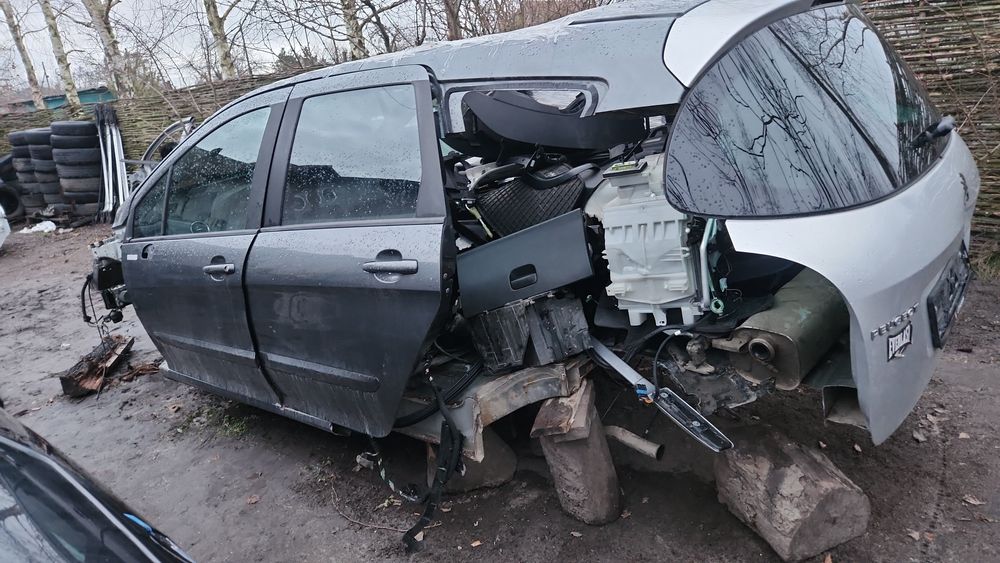 Четверть Пежо/Peugeot 207 307 308 3008 508