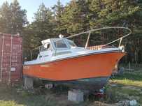 Jacht motorowy kuter