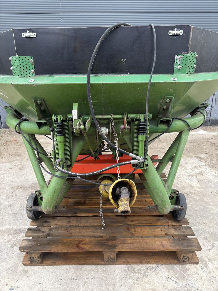 Rozsiewacz nawozu amazone ZA-F ( 2x hydraulika, koła)