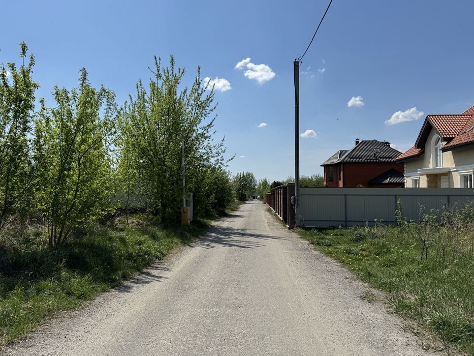 Чабани 11 соток біля лісу