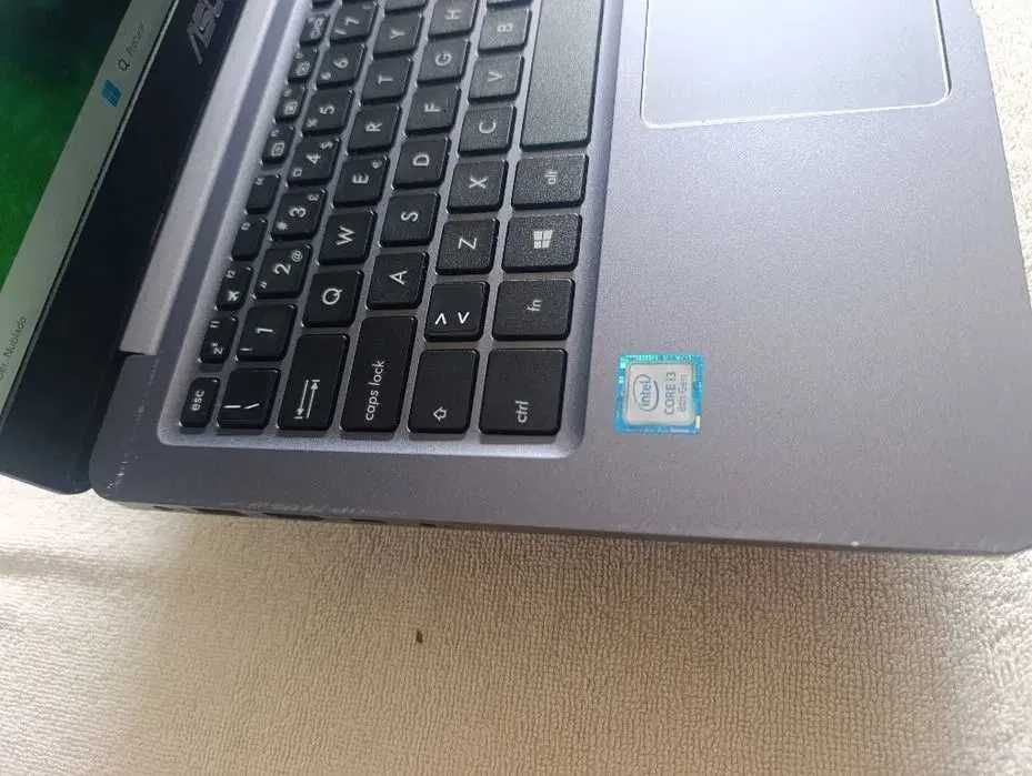 Asus Vivobook S14 i3-8130U 16GB RAM 620GB SSD