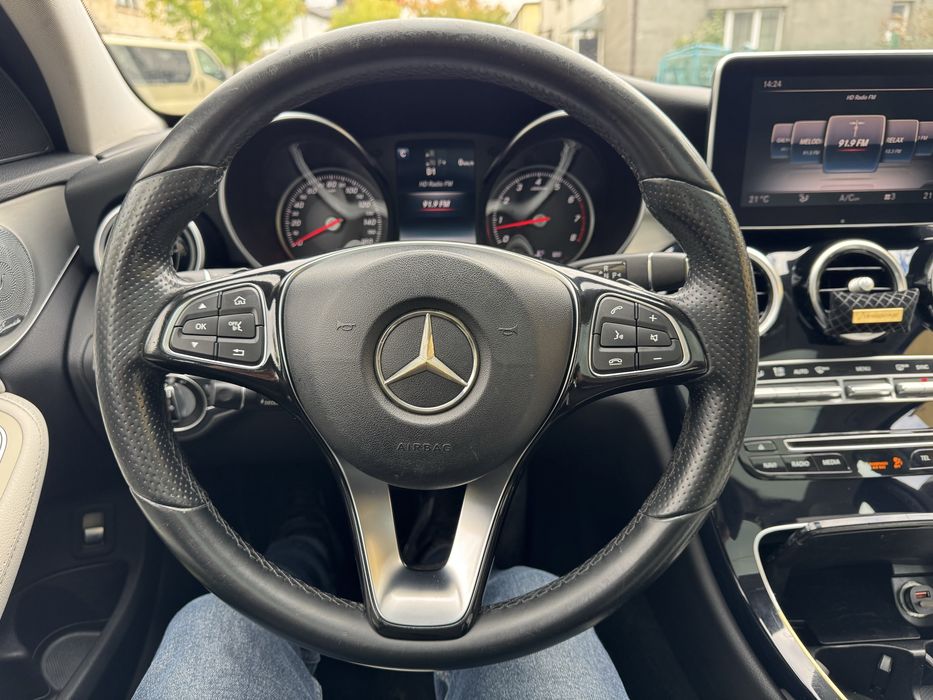Продам мерседес С300 4matic 2016 рік