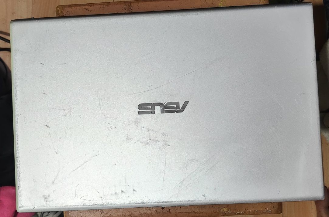 Portátil ASUS X512U 15.6" i5 8th 20GB RAM 256GB SSD M2