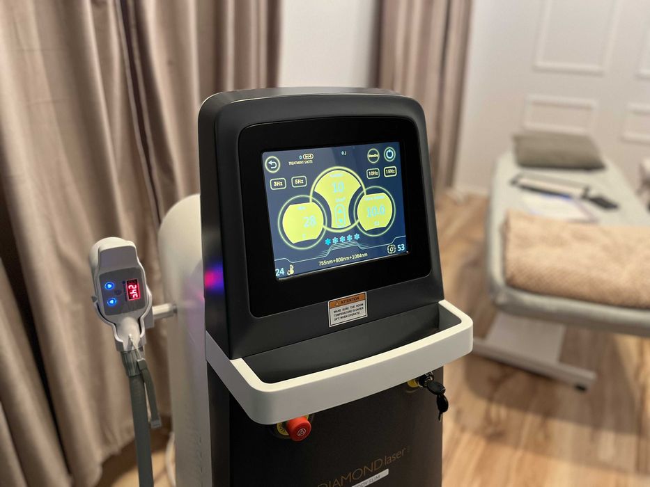 Laser diodowy Diamond Laser 1600 W - epilacja laserowa