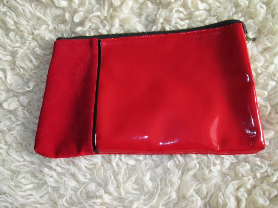 Torebka - czerwona kopertówka zapinana na suwak