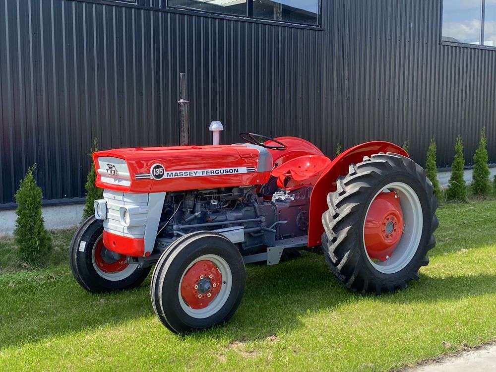 Ciągnik MASSEY FERGUSON 135 - Benzyna - ZABYTEK - odrestaurowany