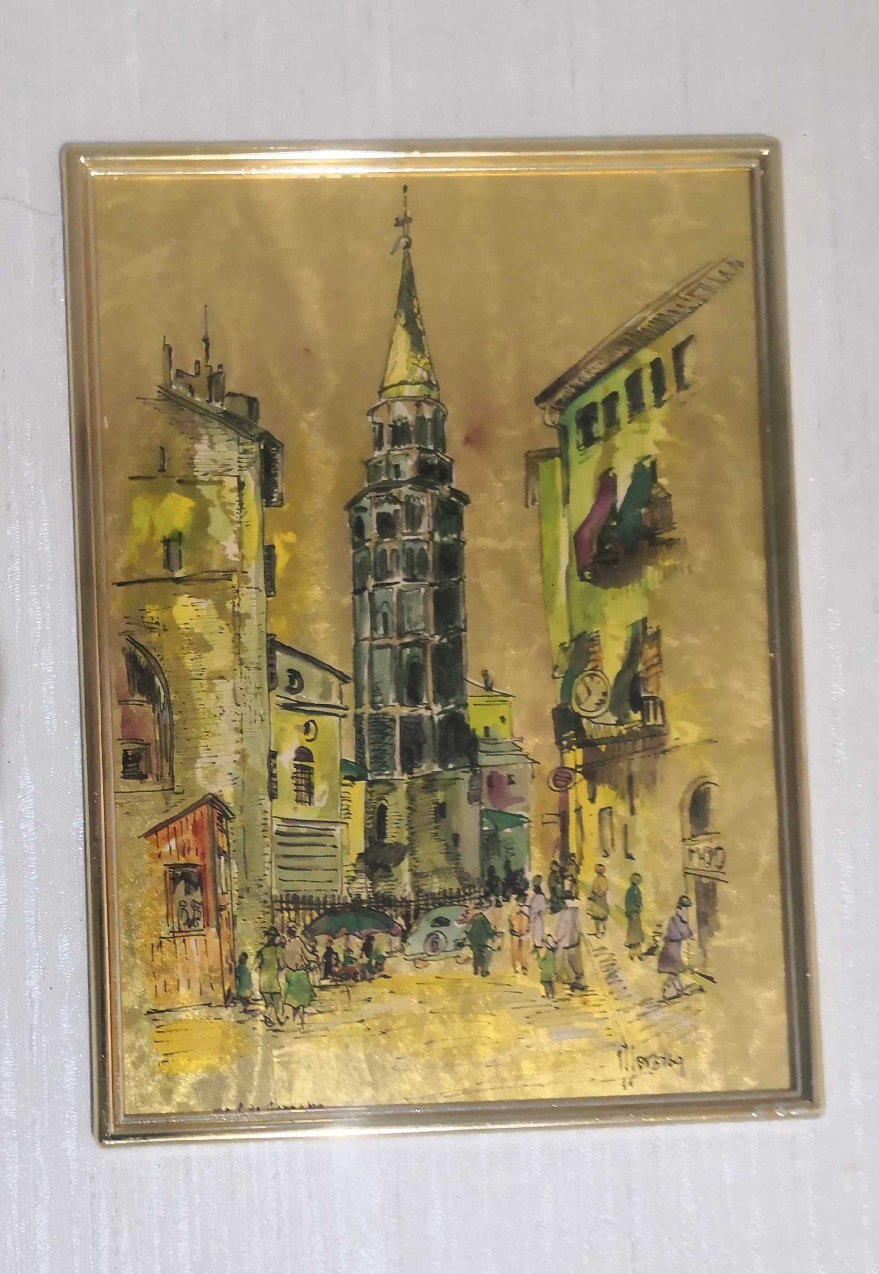 Quadros com gravuras de fundo dourado