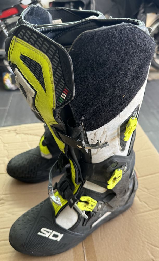 Botas enduro sidi / joelheiras Fox