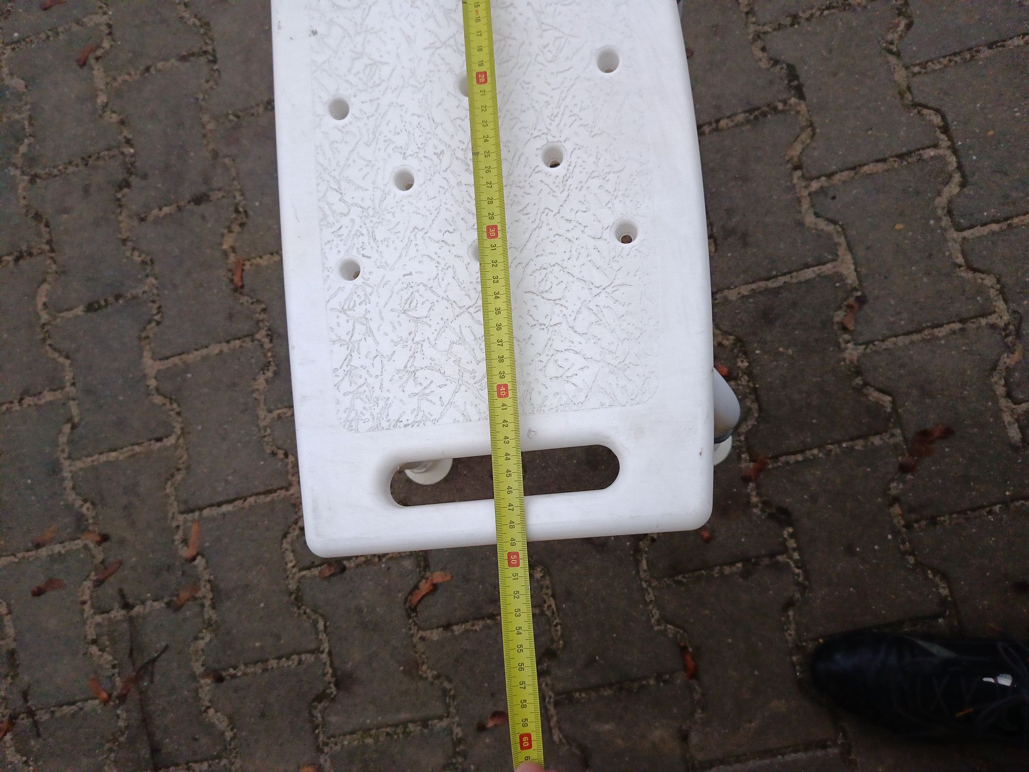 Taboret pod prysznic w bdb stanie możliwa szybka wysyłka