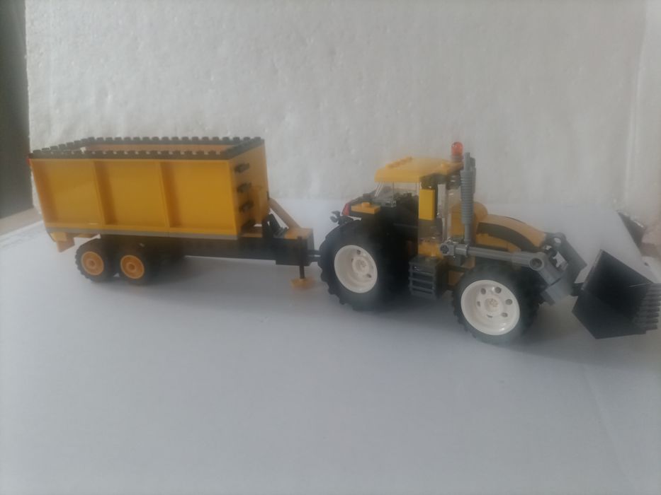 Klocki LEGO 3. Traktor przyczepa