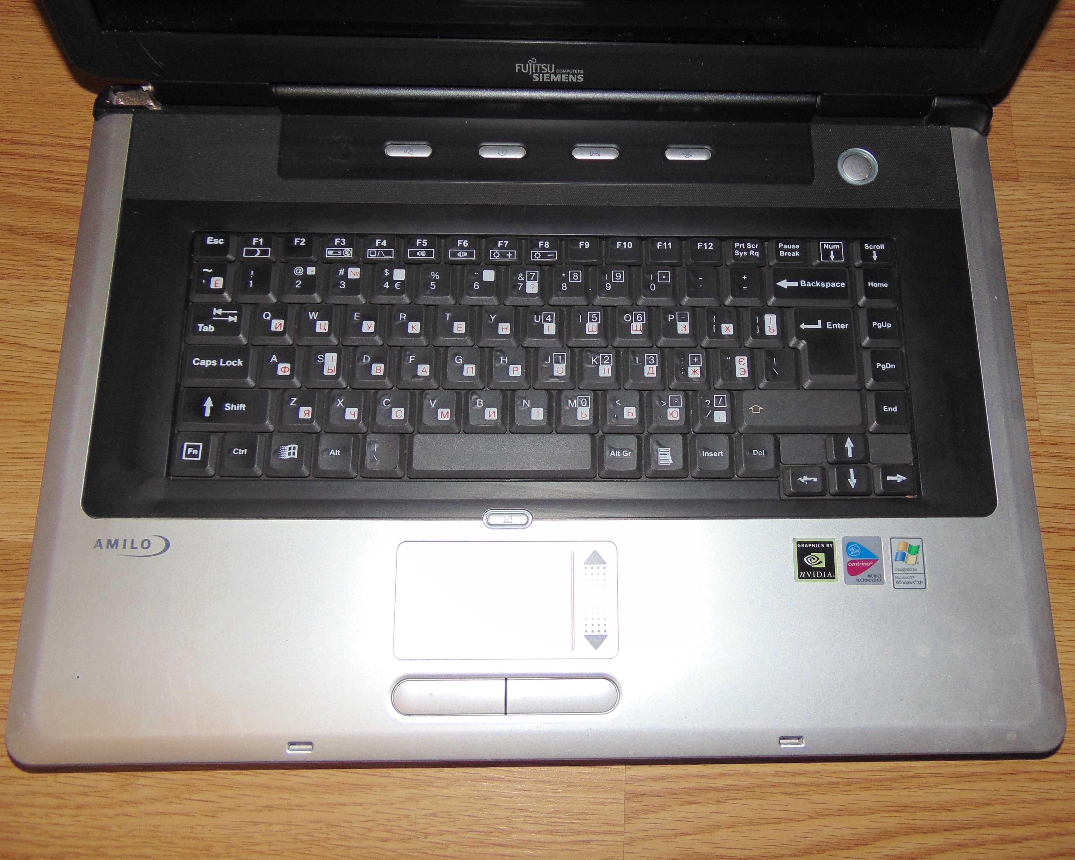 17"  Ноутбук Fujitsu-Siemens Amilo M3438G