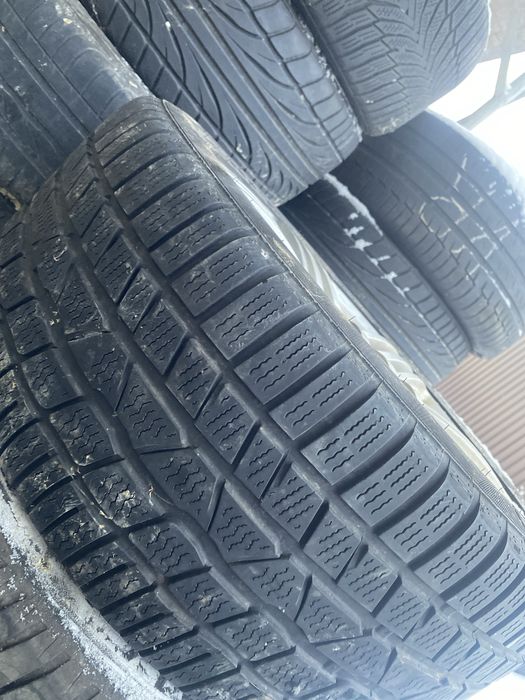 Komplet felg audi 235/45r17 et 45 zima